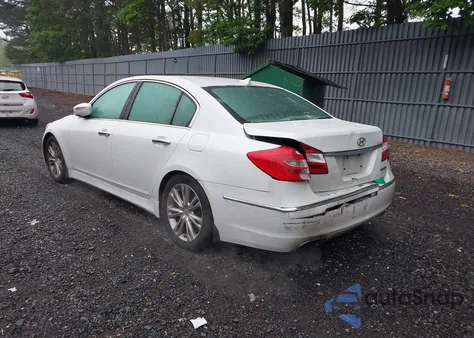 2013 Hyundai Genesis 3.8 z USA, uszkodzony, nr VIN KMHGC4DD1DU224852